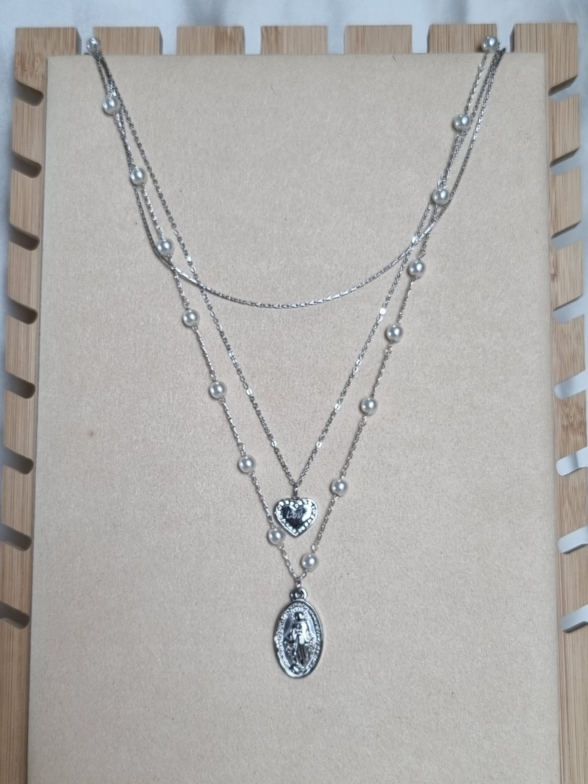 Collana multifili con cuore e ciondolo sacro in acciaio inossidabile -  Margot Eternity